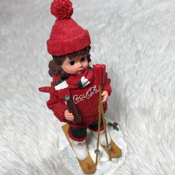 Vintage Coca-Cola x Madame Alexander "Doll Face" Winter Fun Figurine - Picture 8 of 10